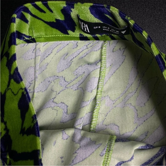 ZARA Hi-Rise Velvet Printed Flare Pants Sz Small - Picture 7 of 7